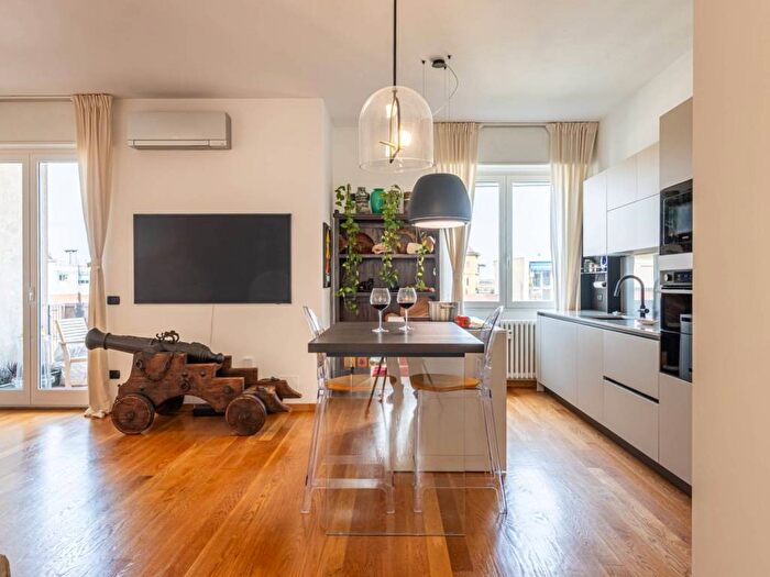 Appartamento bilocale in affitto in Via Giorgio Washington, Washington, Milano