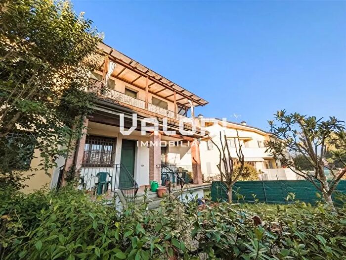 Appartamento trilocale in vendita in Via Ghinotta, Castel Bolognese