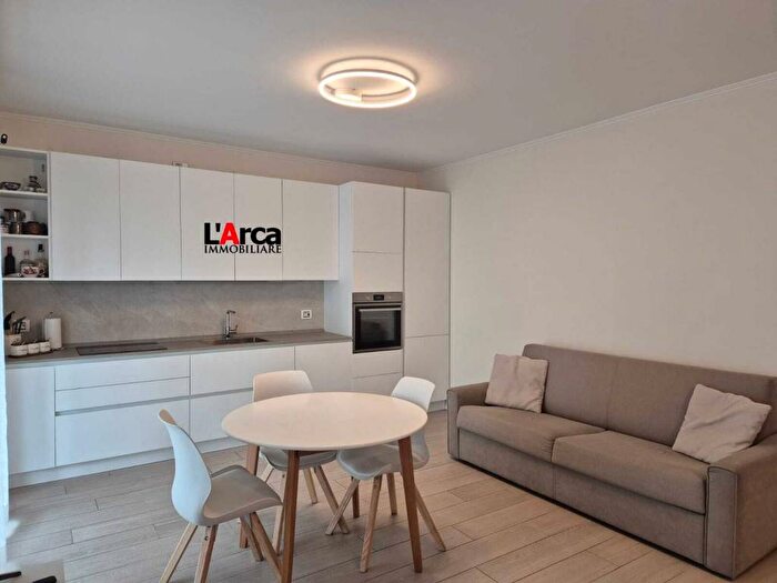 Appartamento bilocale in affitto in Via Alcide De Gasperi, Azzano San Paolo