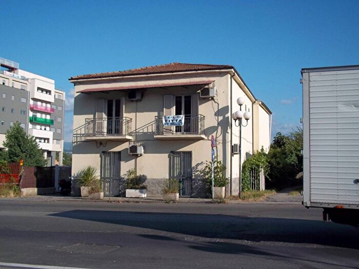 Appartamento con 5 locali in affitto in Via Guglielmo Marconi, Quattromiglia, Rende