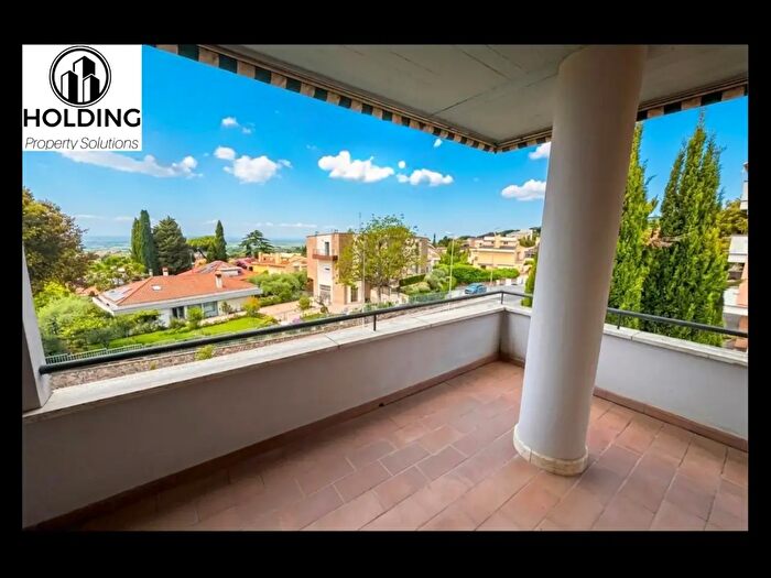 Appartamento con 7 locali in vendita in Via Alfonso Benedetti, Albano Laziale