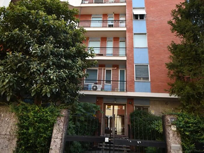 Appartamento bilocale in vendita in Via Pietro Colletta, Milano