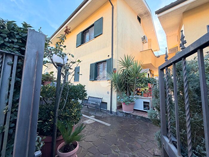 Casa con 5 locali in vendita in Circonvallazione Giovanni Falcone, Labico