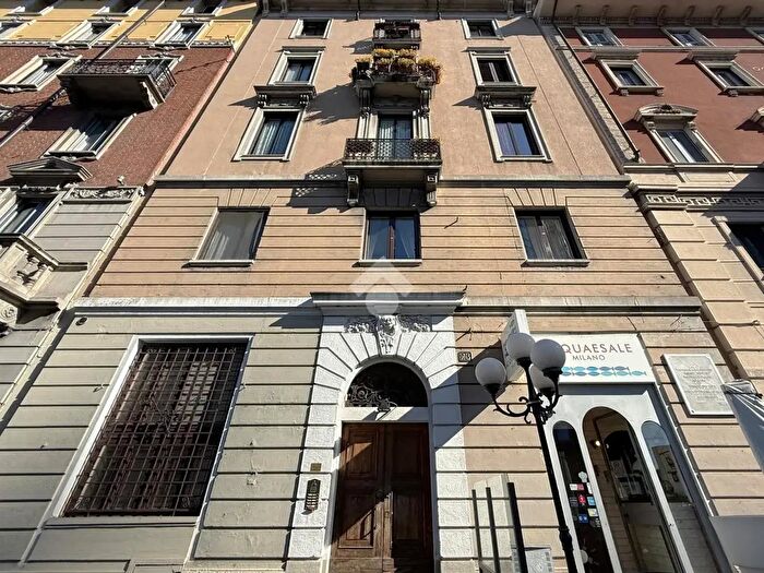 Appartamento bilocale in affitto in Via Adige, Milano