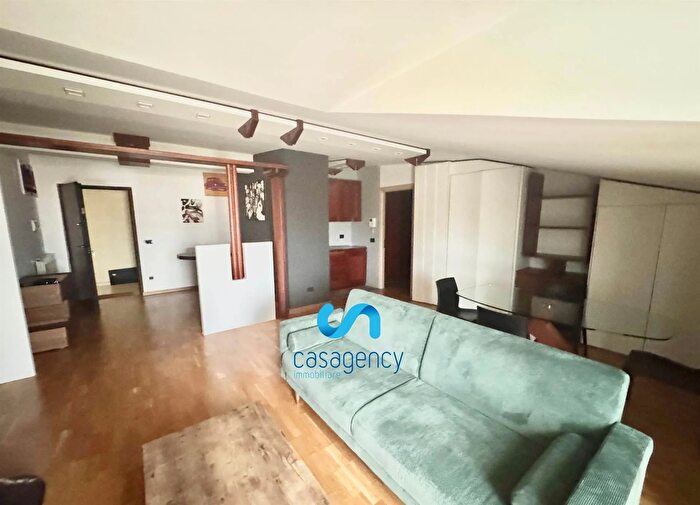 Appartamento trilocale in affitto in Viale dei Vecchi Pini Caserta, Caserta