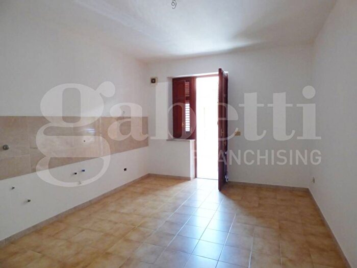 Appartamento trilocale in affitto in Via Fuxa, Centro, Bagheria