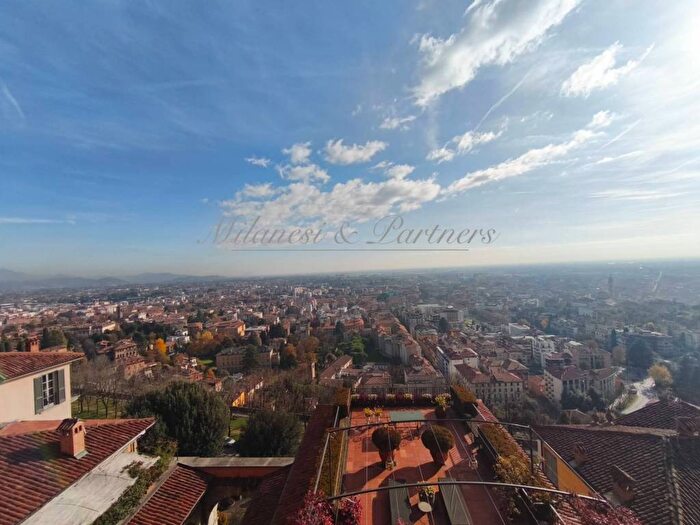 Appartamento quadrilocale in affitto in via san giacomo, Città Alta, Bergamo