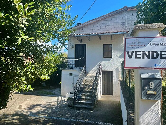 Casa quadrilocale in vendita in Via Pagliare Arpino Frosinone, Arpino