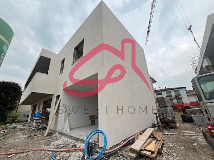 Casa con 5 locali in vendita in Via Alcide De Gasperi Limena, Limena