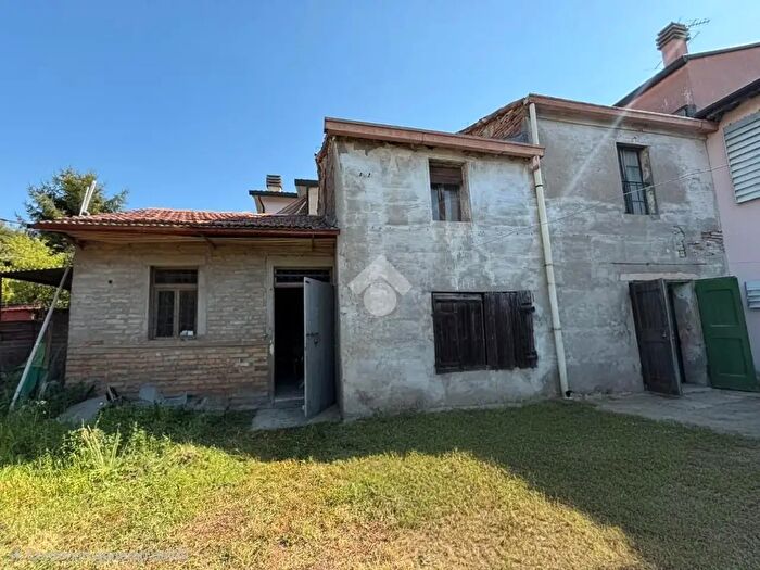 Appartamento trilocale in vendita in Via Tagliata, Ravenna