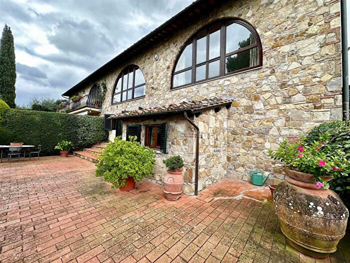 Casa con 6 locali in vendita in Impruneta