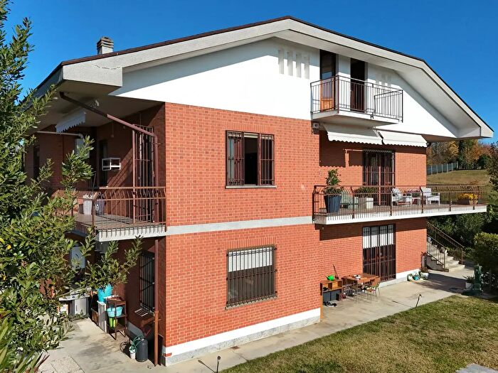 Casa con 7 locali in vendita in Strada Revigliasco, Moncalieri