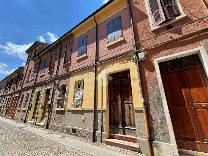 Casa trilocale in vendita in Via del Mellone, Ferrara