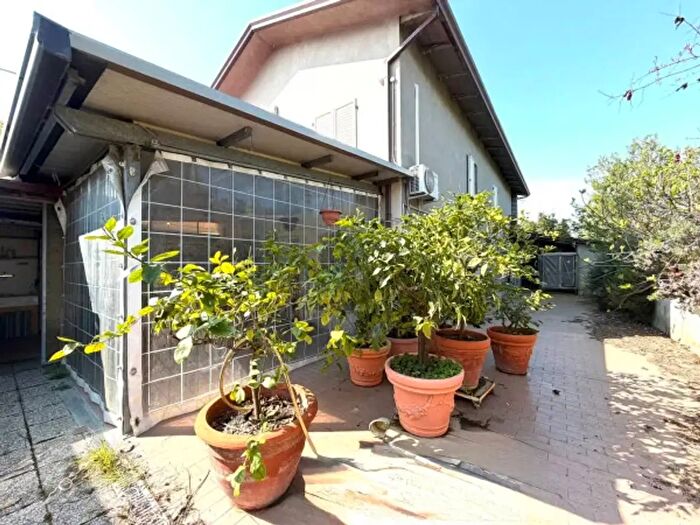 Casa con 6 locali in vendita in Via Annibolina, San Clemente