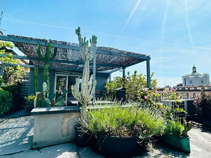 Casa quadrilocale in affitto in Via Cesare Correnti, Carrobbio, Milano