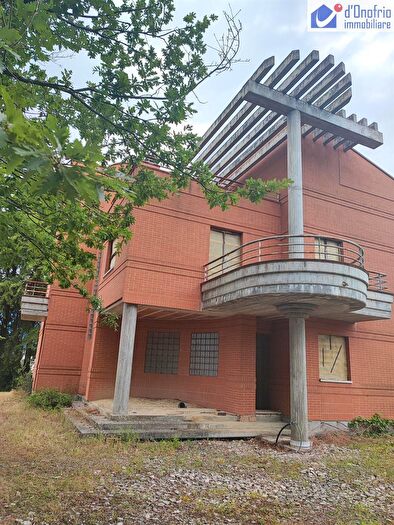 Casa con 9 locali in vendita in Contrada Selva, Campodipietra