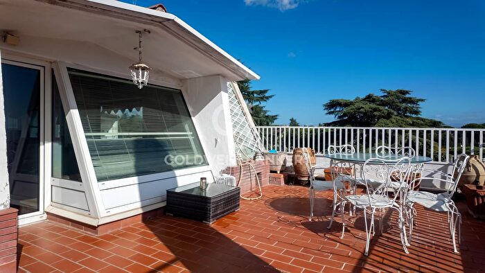 Appartamento trilocale in affitto in Via del Nuoto, Roma