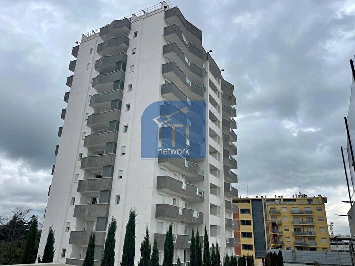 Appartamento bilocale in vendita in Via del Mare, Pomezia