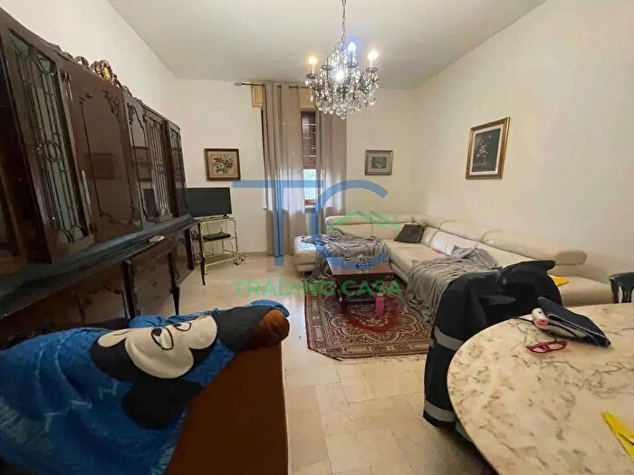 Appartamento quadrilocale in vendita in Via Pietro Giordani, Piacenza