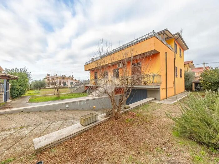 Appartamento bilocale in vendita in Via Massa di San Giuliano, Roma