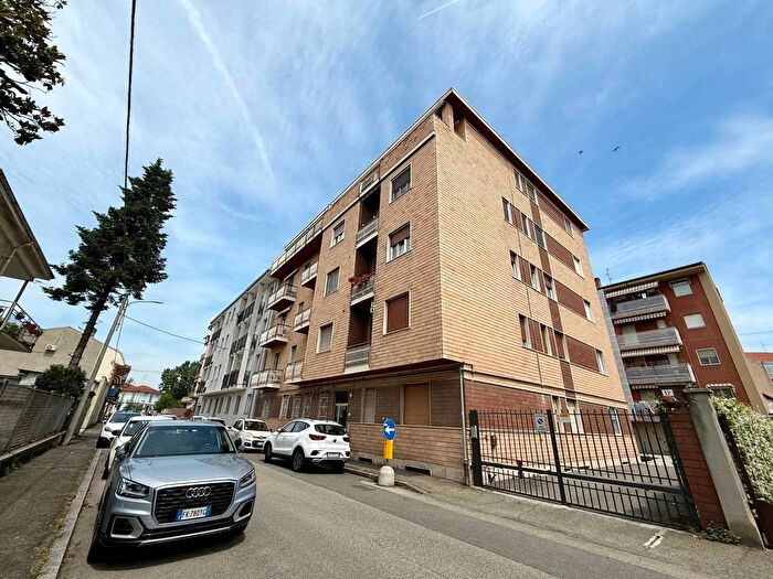 Appartamento trilocale in vendita in Via Rosselli, Alessandria