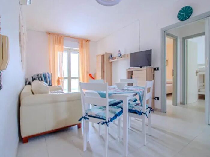 Appartamento trilocale in vendita in Via Plutone, Lesina