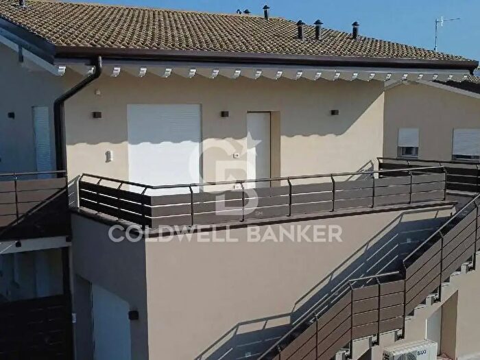 Appartamento quadrilocale in vendita in Via Mezzecolle, Desenzano Del Garda
