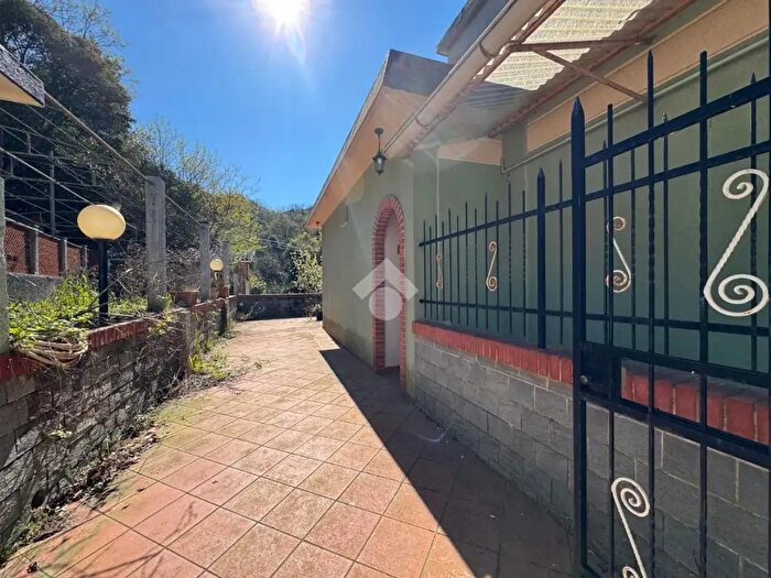 Appartamento quadrilocale in vendita in Via Graziella Giuffrida, Genova