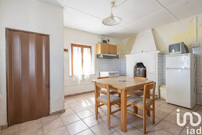 Casa quadrilocale in vendita in Via Villa, Osimo