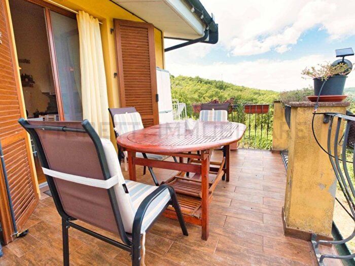 Appartamento trilocale in vendita in Via del Vigneto, Monterotondo Marittimo