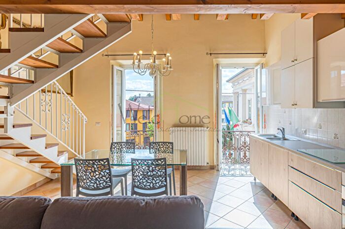 Appartamento trilocale in vendita in Albavilla