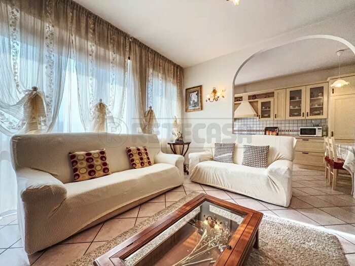 Appartamento con 7 locali in vendita in Via Duomo, Montecchio Maggiore