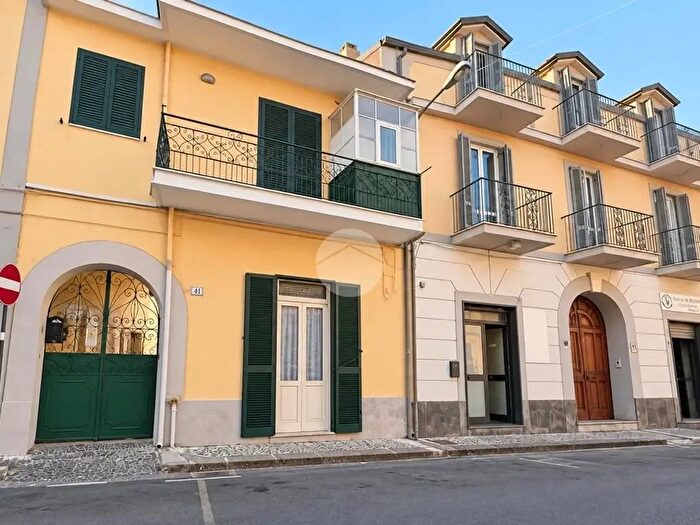 Appartamento trilocale in vendita in Corso Atellano, Sant'Arpino
