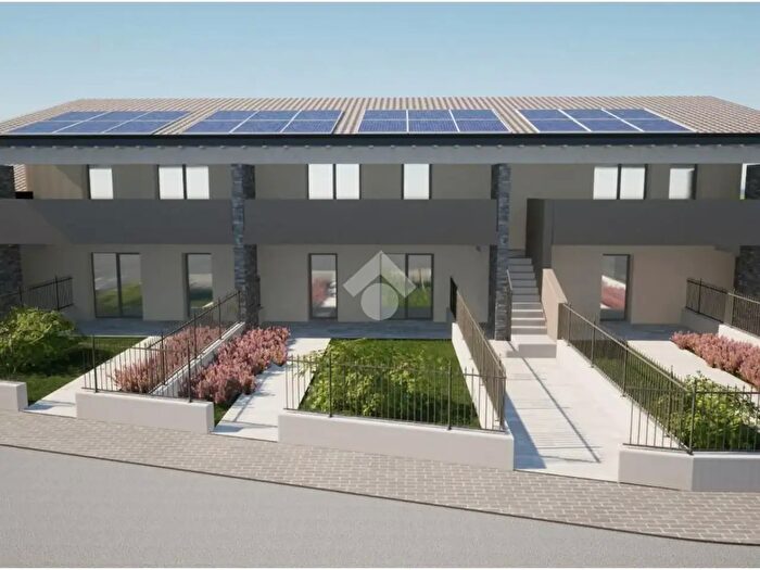 Appartamento trilocale in vendita in Via Don Giovanni Beltrame, Valeggio Sul Mincio