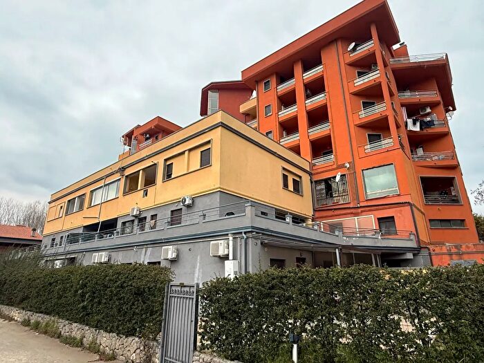 Appartamento quadrilocale in vendita in Via Spagna, Rende