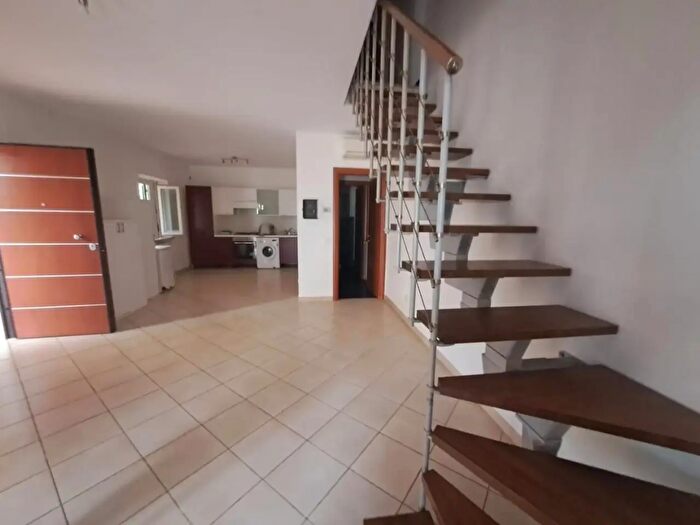 Casa trilocale in affitto in Carrara