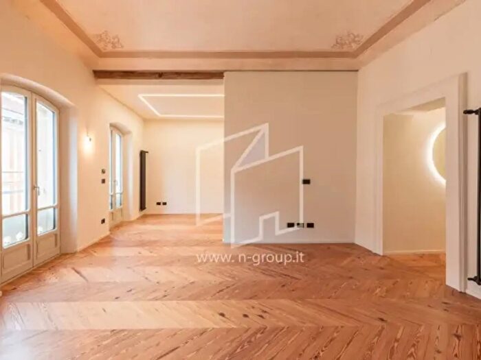 Appartamento con 5 locali in vendita in Via Roma, Cuneo