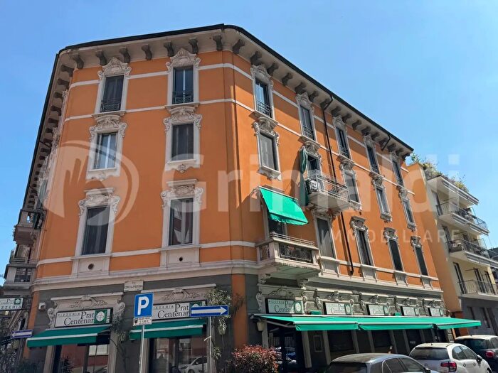 Appartamento trilocale in affitto in Via Cino da Pistoia, Milano