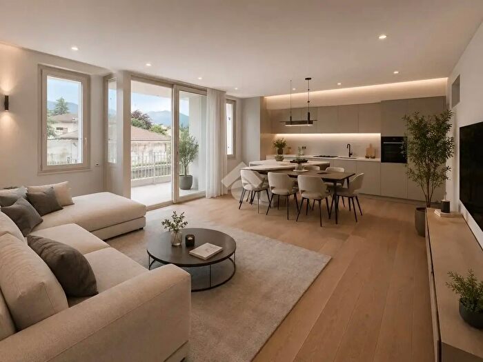 Appartamento trilocale in vendita in Via Pietro Riboli, Schio
