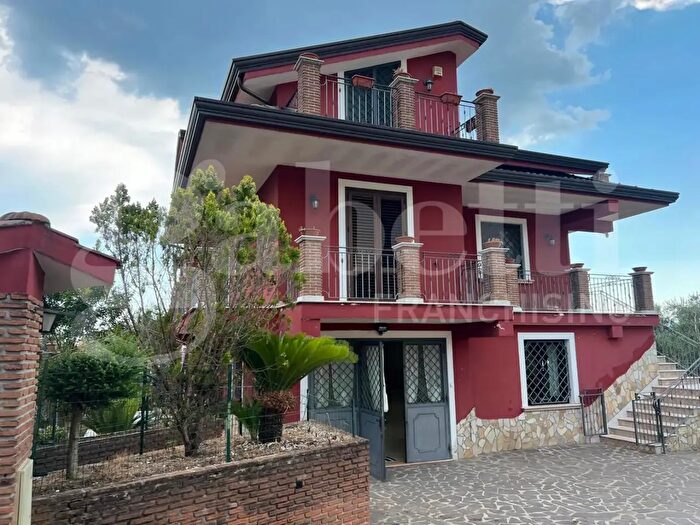 Casa con 8 locali in vendita in Via Pizzone Snc, Piedimonte Matese