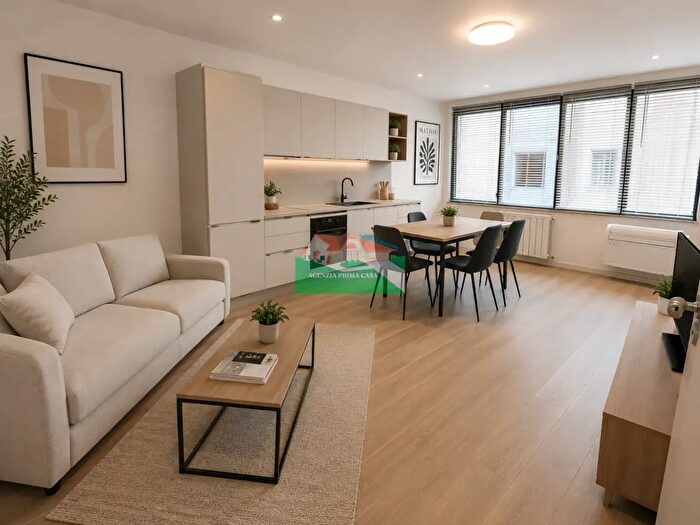 Appartamento trilocale in vendita in Circonvallazione Fiume Montone Abbandonato, Ravenna