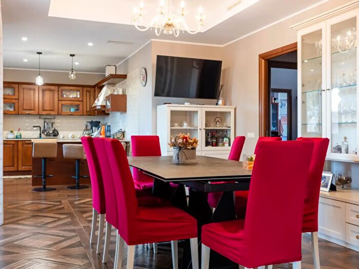 Appartamento quadrilocale in vendita in Via delle Case Basse, Roma