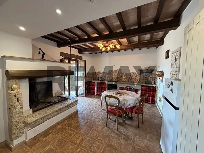 Casa con 5 locali in vendita in Loc Formica Snc, Pitigliano