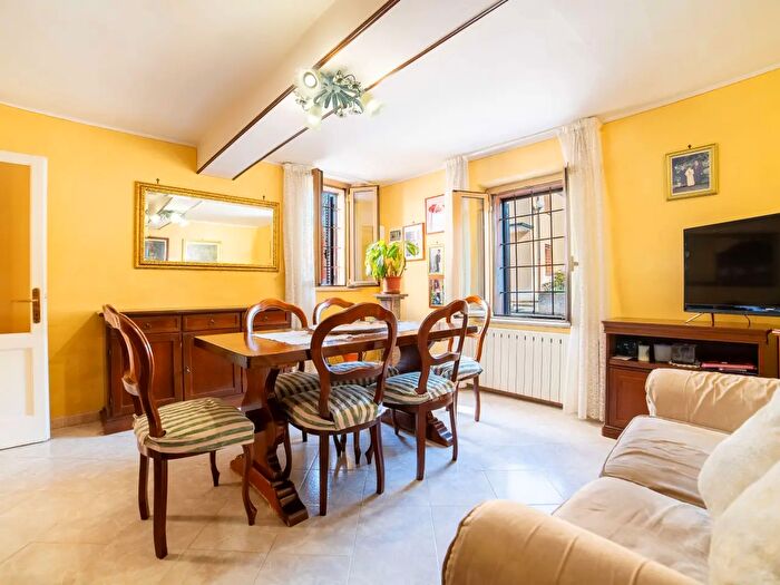 Casa quadrilocale in vendita in Curtatone