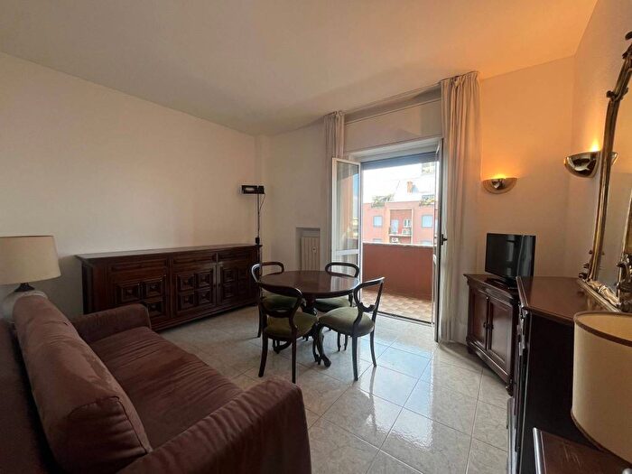 Appartamento bilocale in affitto in Via Tito Vignoli, Giambellino, Milano