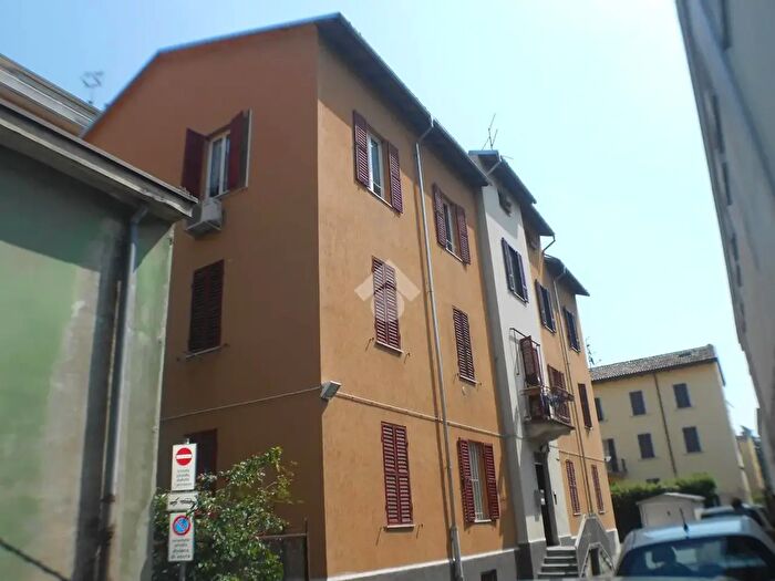 Appartamento trilocale in vendita in Via Trento, Parma