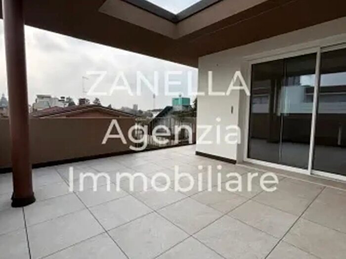 Appartamento con 5 locali in vendita in Via Paolo Veronese, Castelfranco Veneto