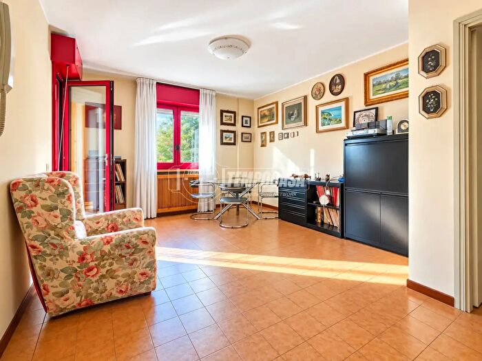 Appartamento trilocale in vendita in Via Benedetto Croce, Modena