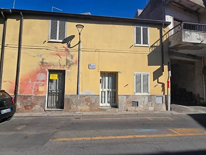 Appartamento con 6 locali in vendita in Corso Repubblica, Siliqua