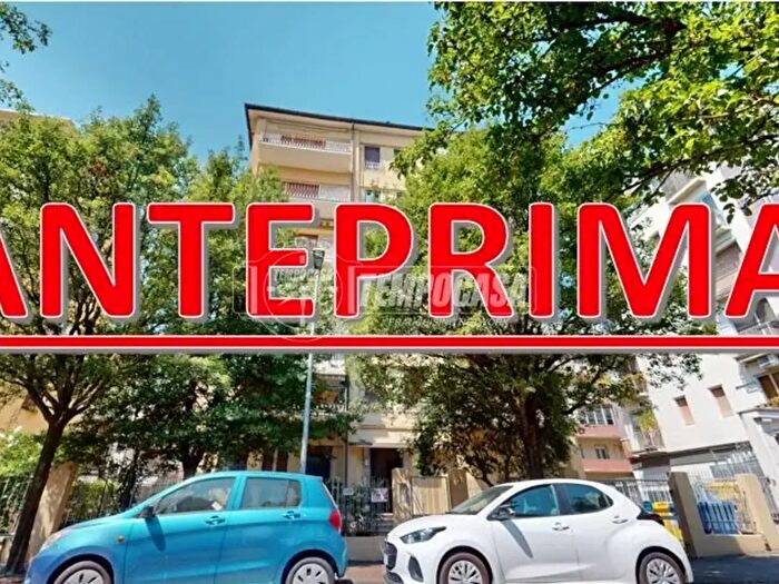 Appartamento trilocale in vendita in Viale Pasubio, Mantova